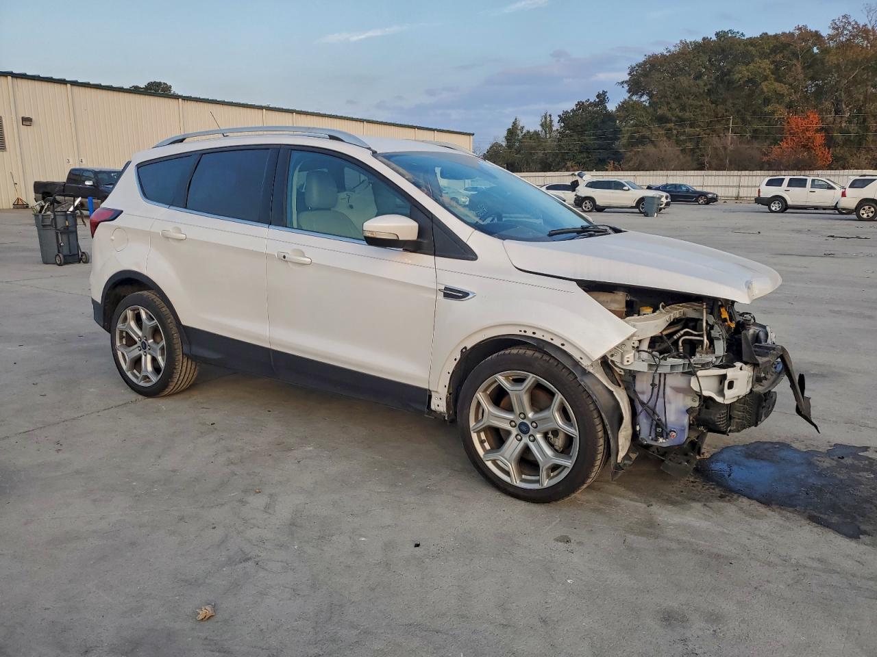 FORD ESCAPE TITANIUM