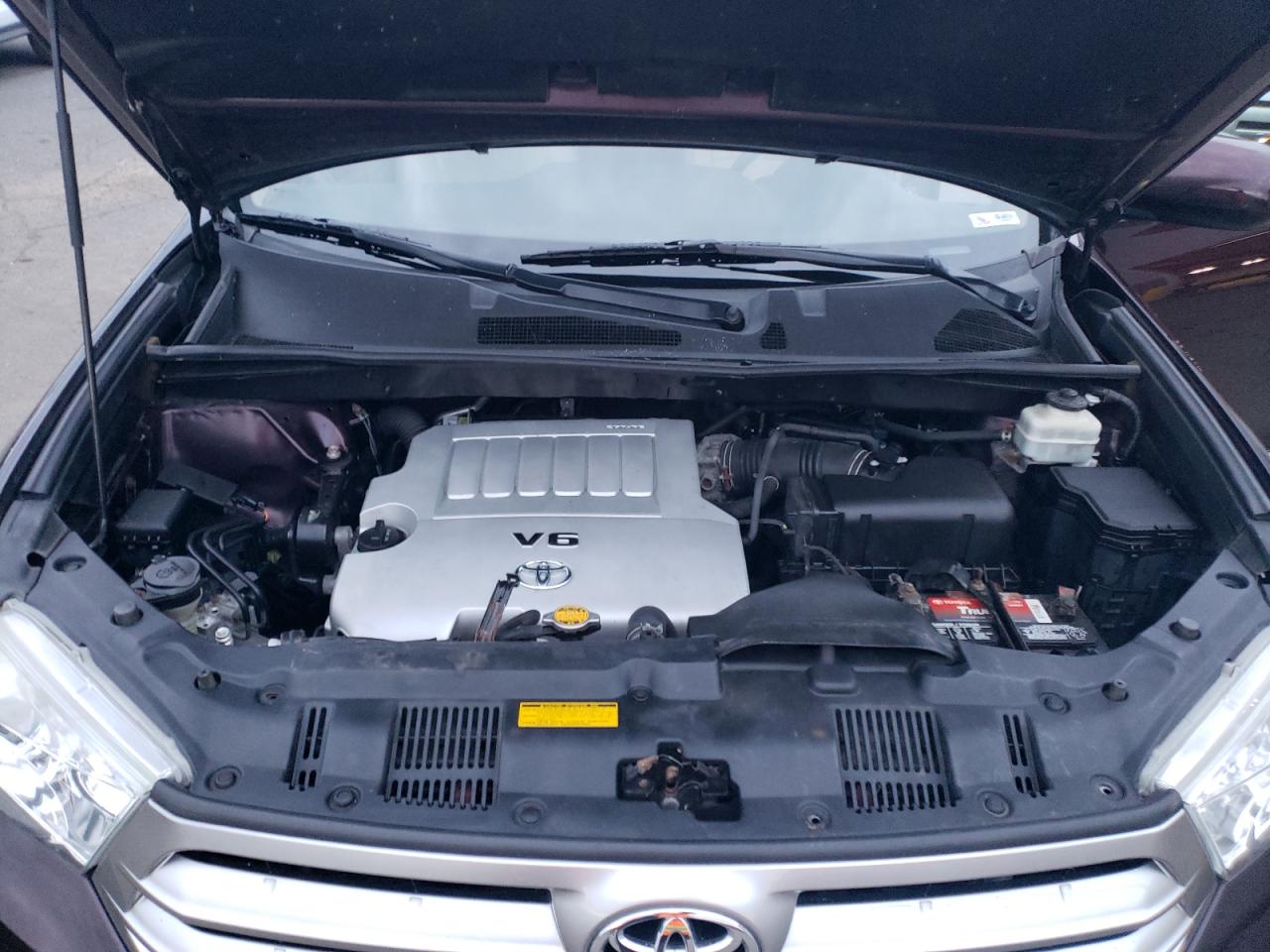 TOYOTA HIGHLANDER BASE