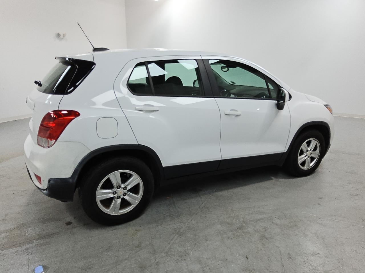 Lot #3293324432 2021 CHEVROLET TRAX LS