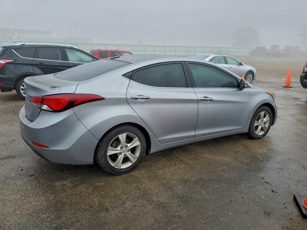 Lot #3297003832 2016 HYUNDAI ELANTRA SE