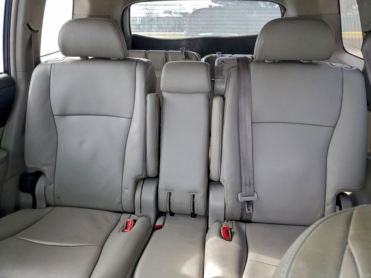 TOYOTA HIGHLANDER BASE