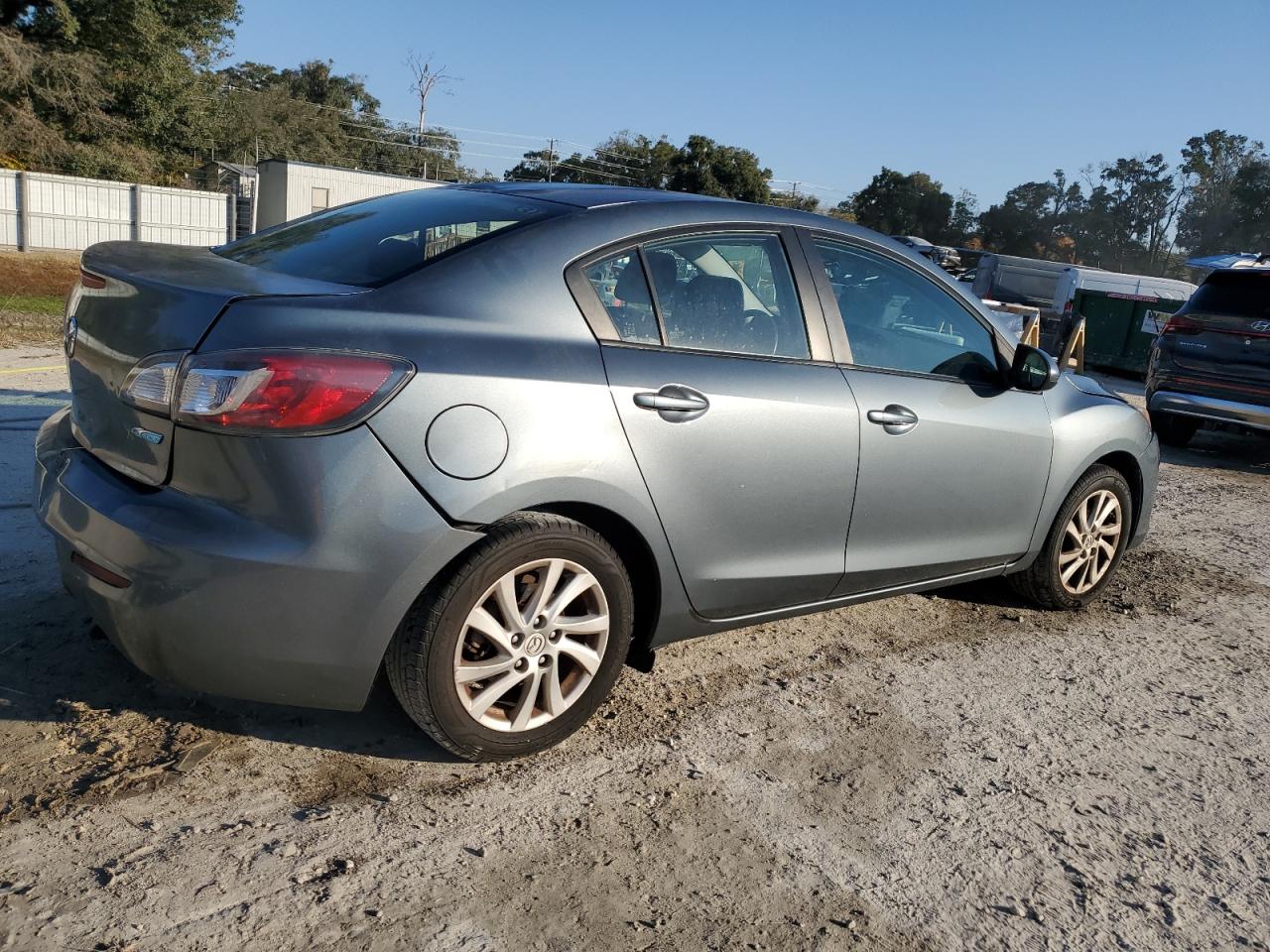MAZDA 3 I