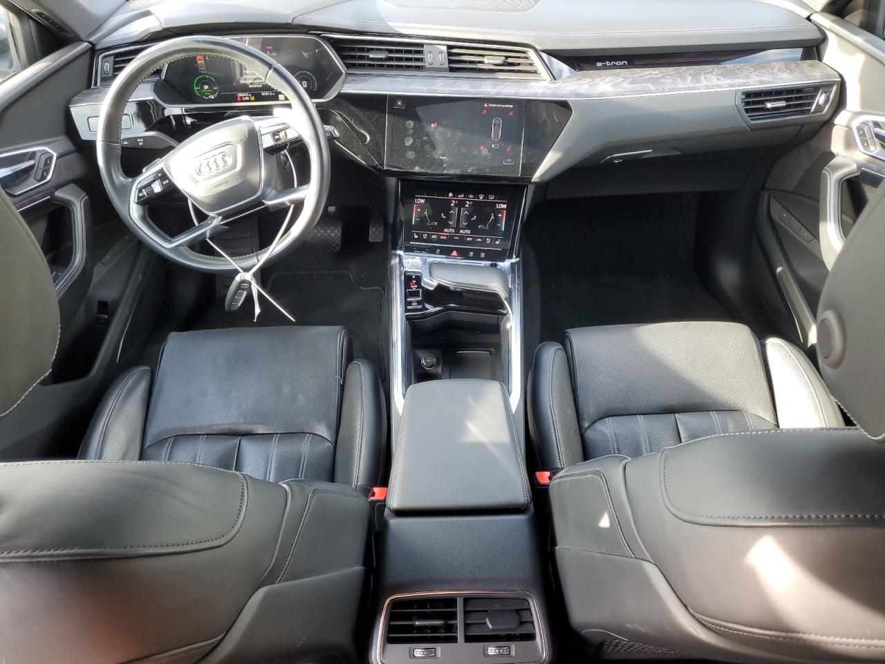 AUDI E-TRON PRESTIGE