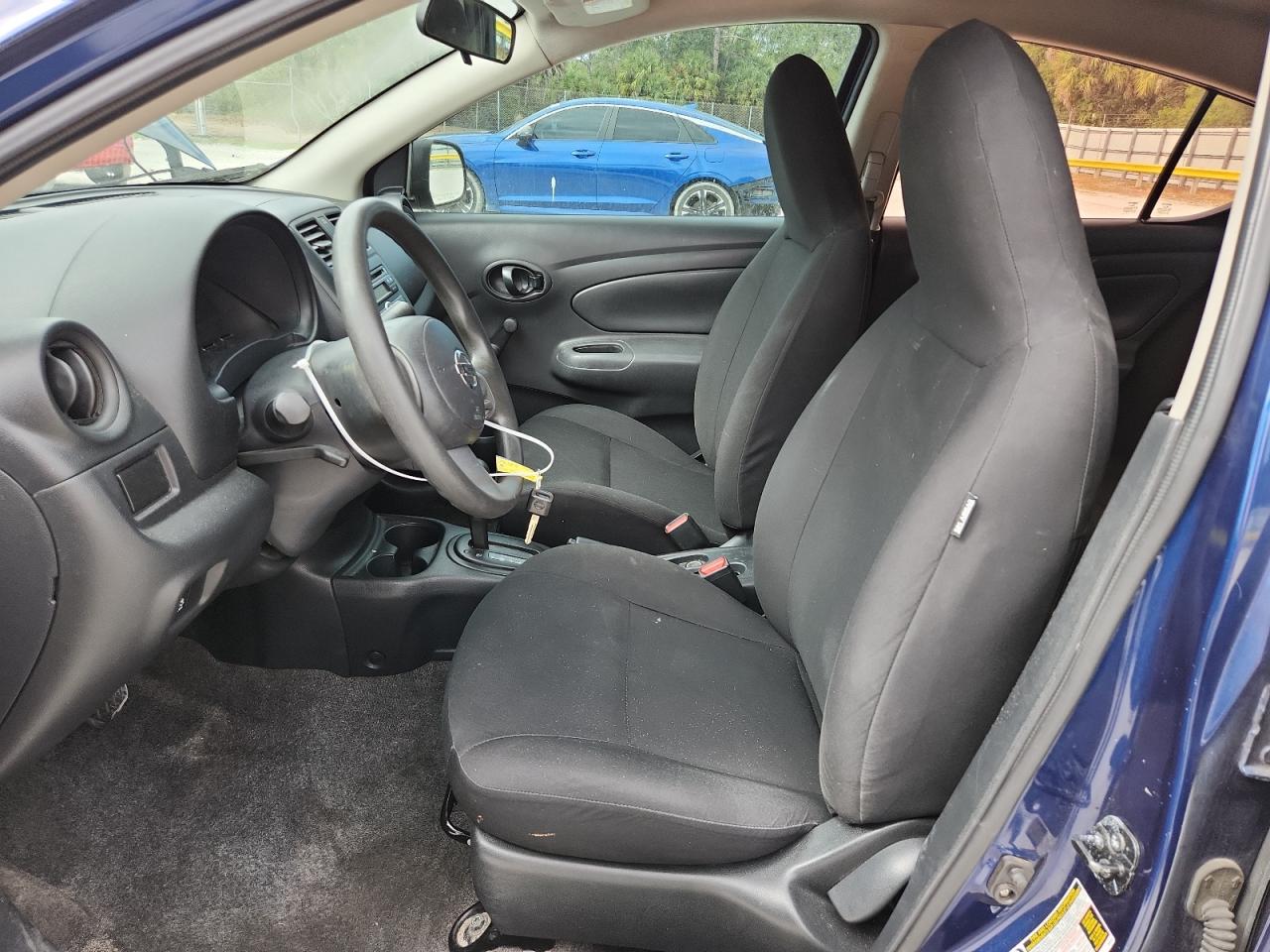 NISSAN VERSA S