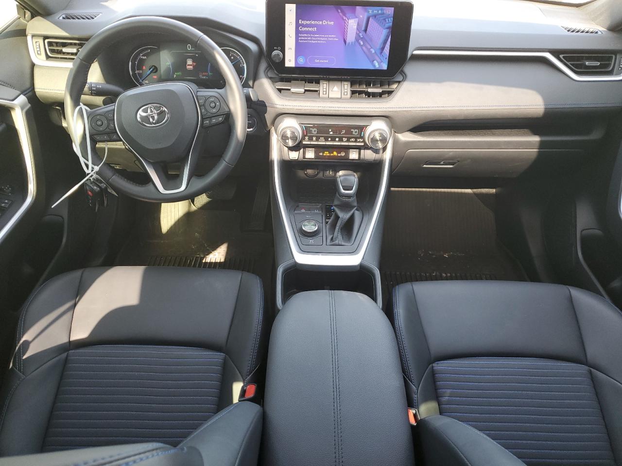 TOYOTA RAV4 XSE
