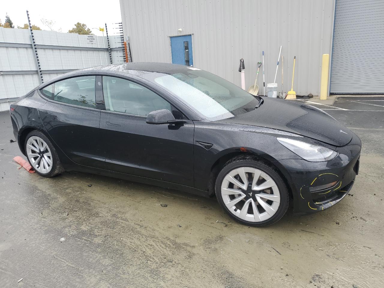 Lot #3304603438 2022 TESLA MODEL 3