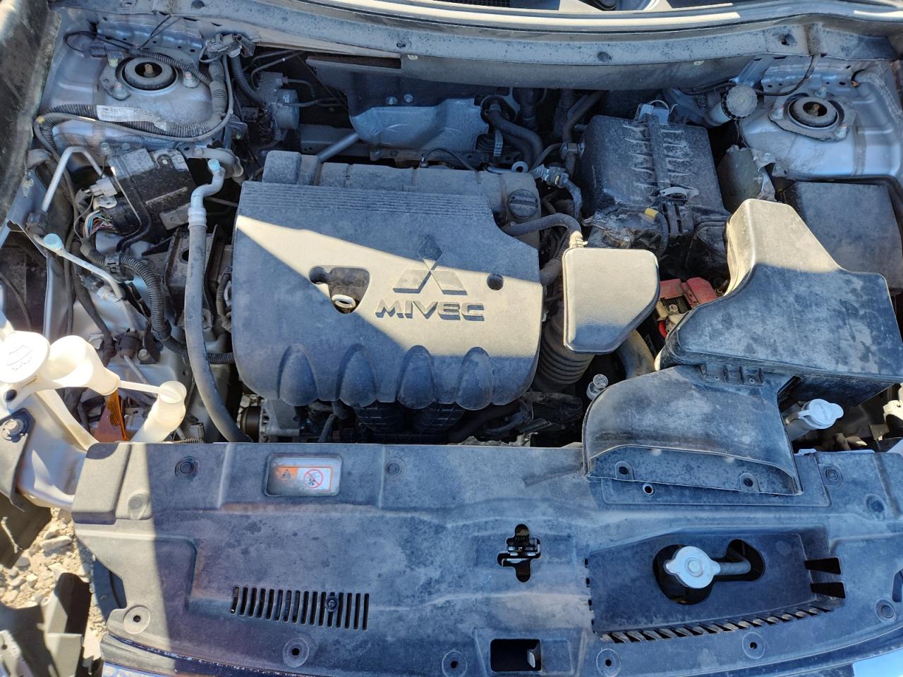 MITSUBISHI OUTLANDER ES