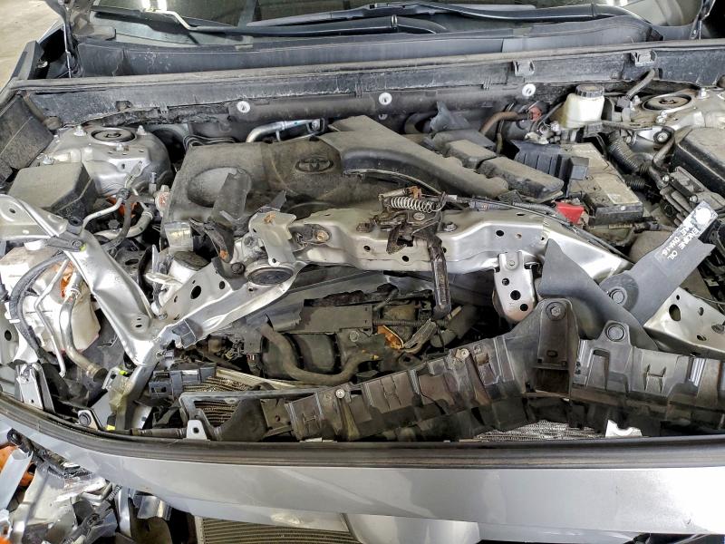 2021 TOYOTA RAV4 XLE #3303779472