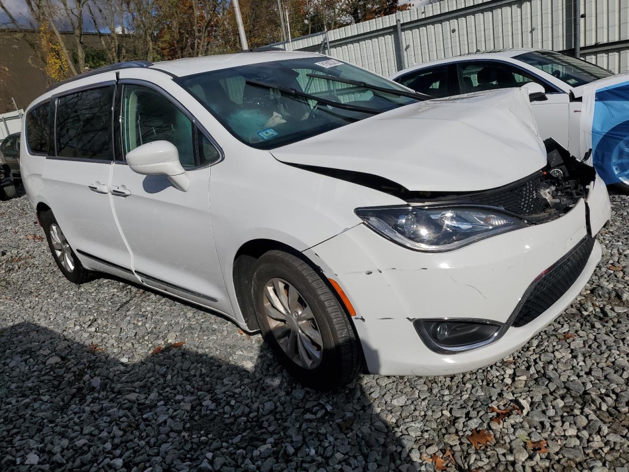 CHRYSLER PACIFICA TOURING L