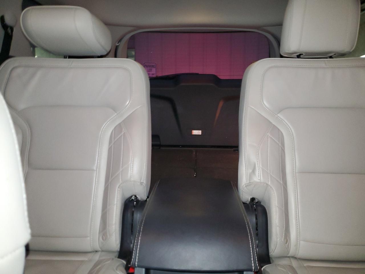 FORD EXPLORER PLATINUM