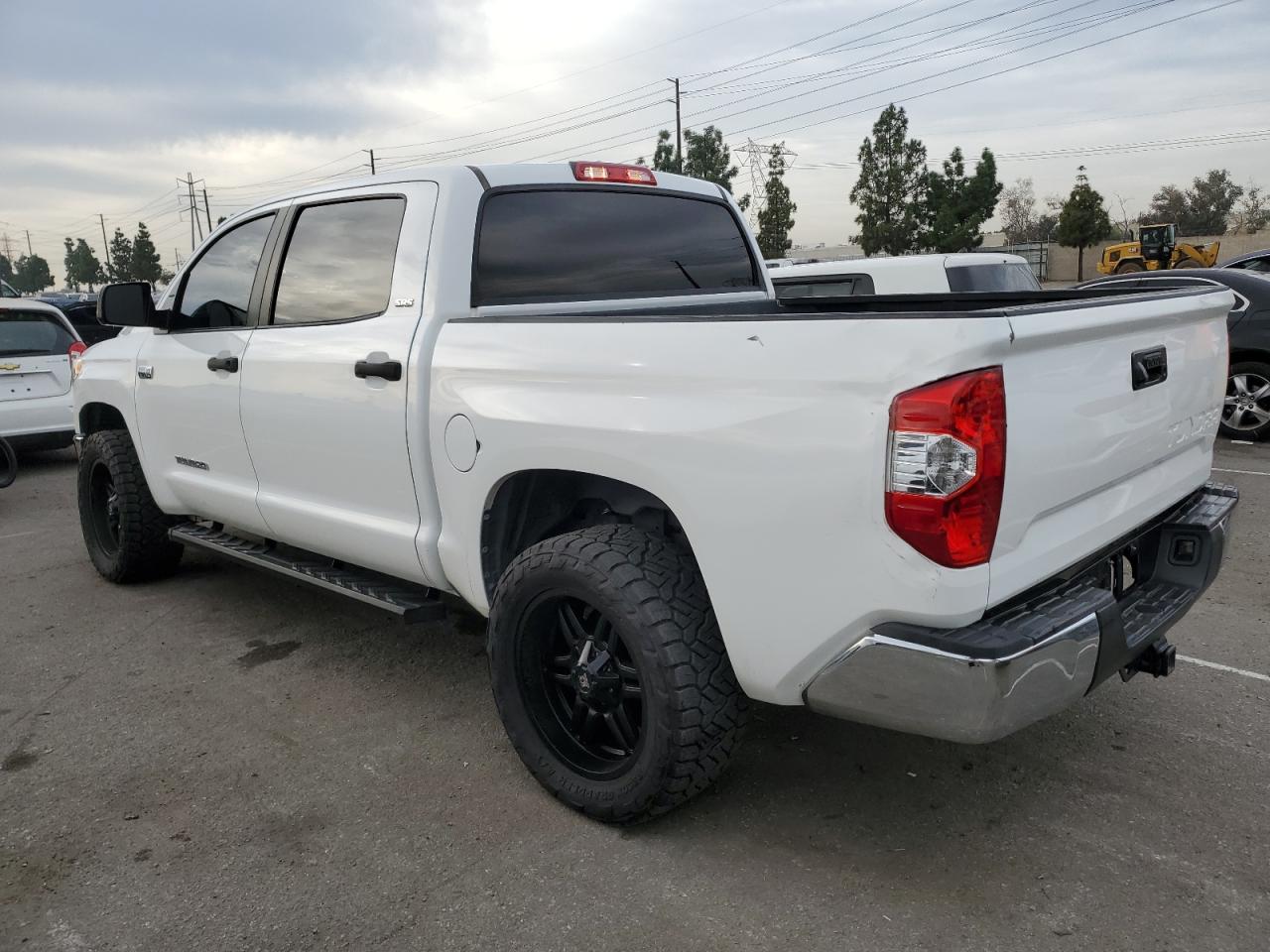 TOYOTA TUNDRA CREWMAX SR5