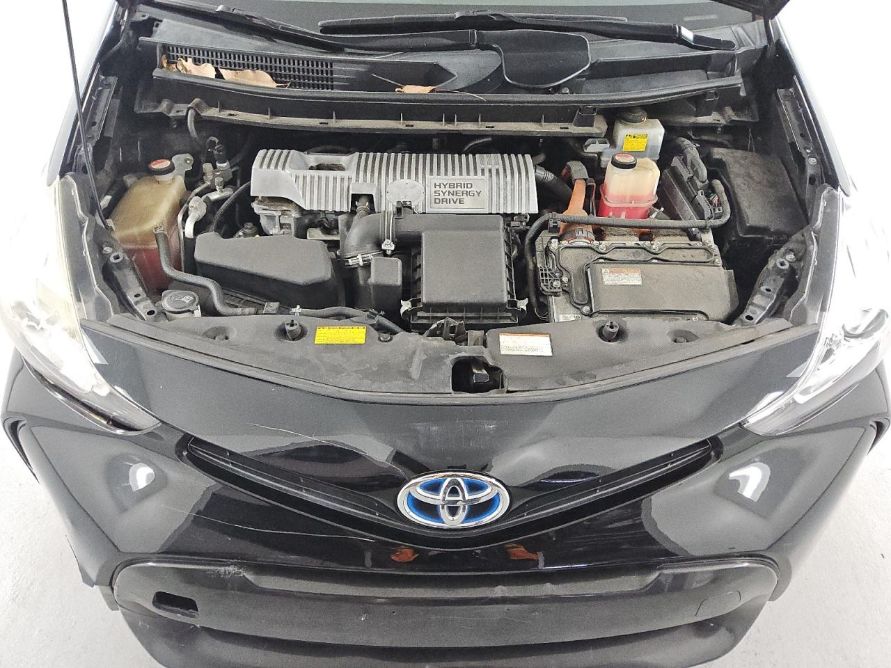 Lot #3309203636 2015 TOYOTA PRIUS V