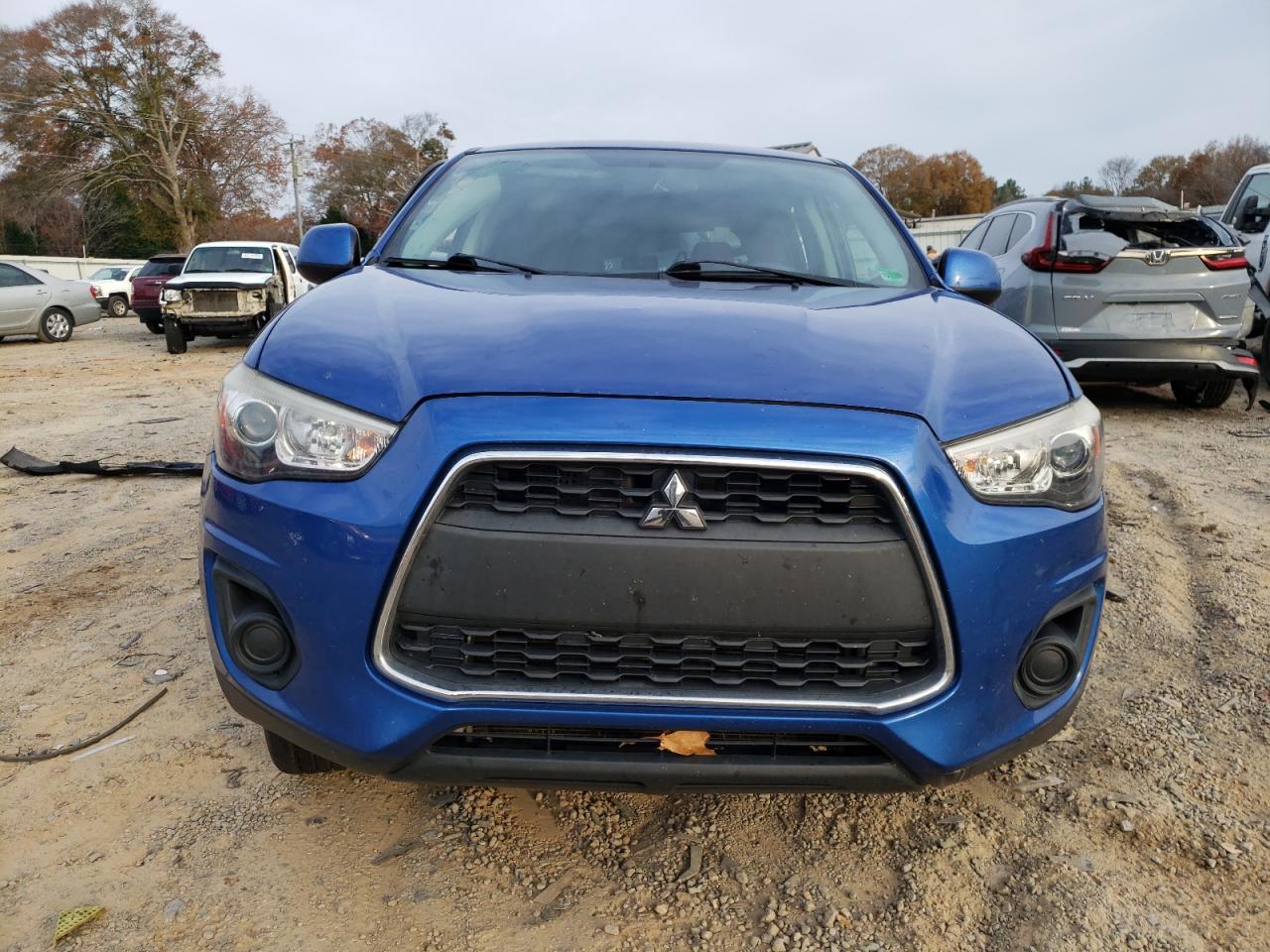 MITSUBISHI OUTLANDER ES