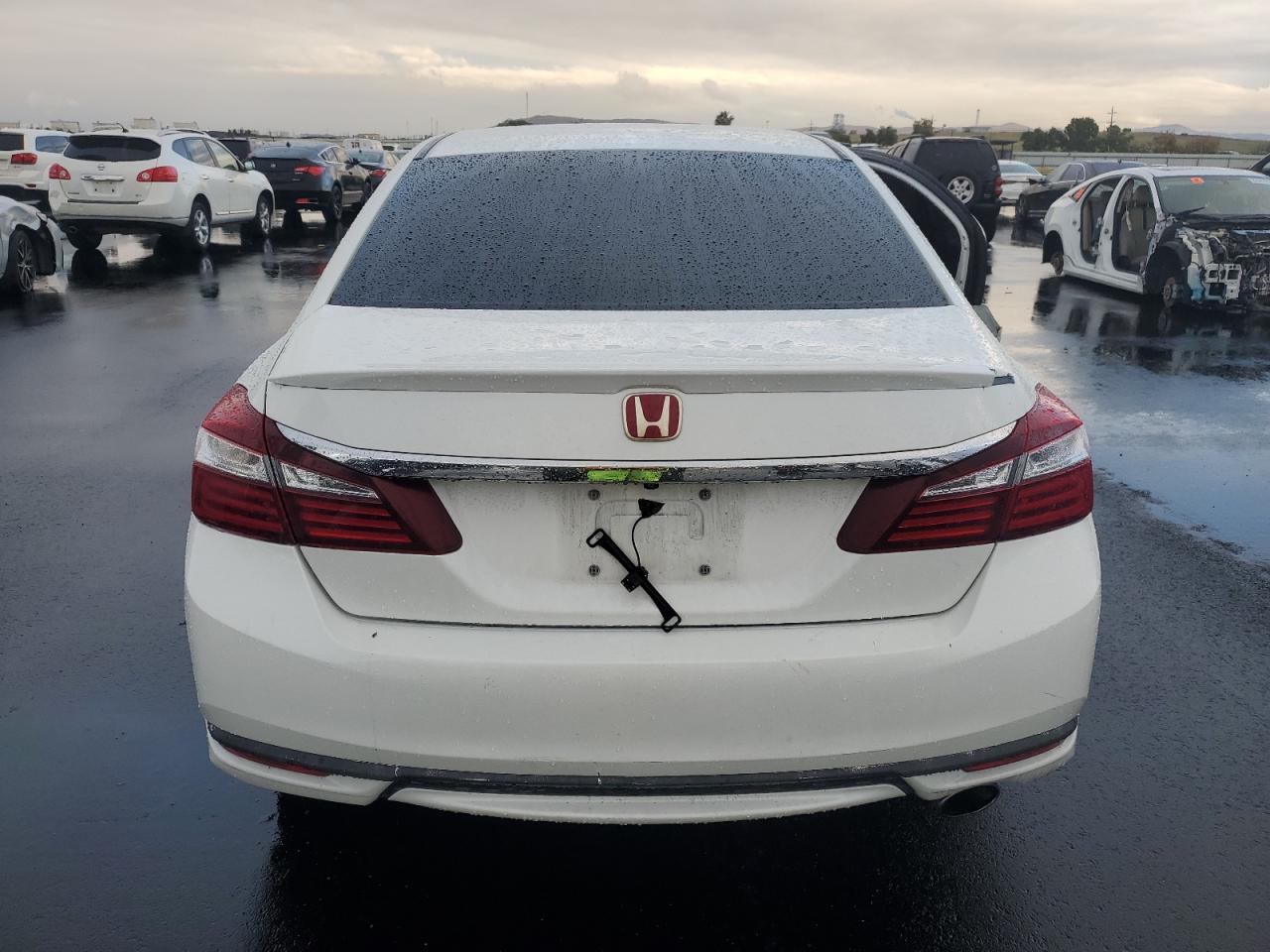 Lot #3309234627 2017 HONDA ACCORD LX