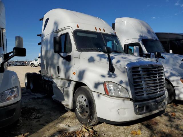 Global Auto Auctions: 2016 FREIGHTLINER CASCADIA 1