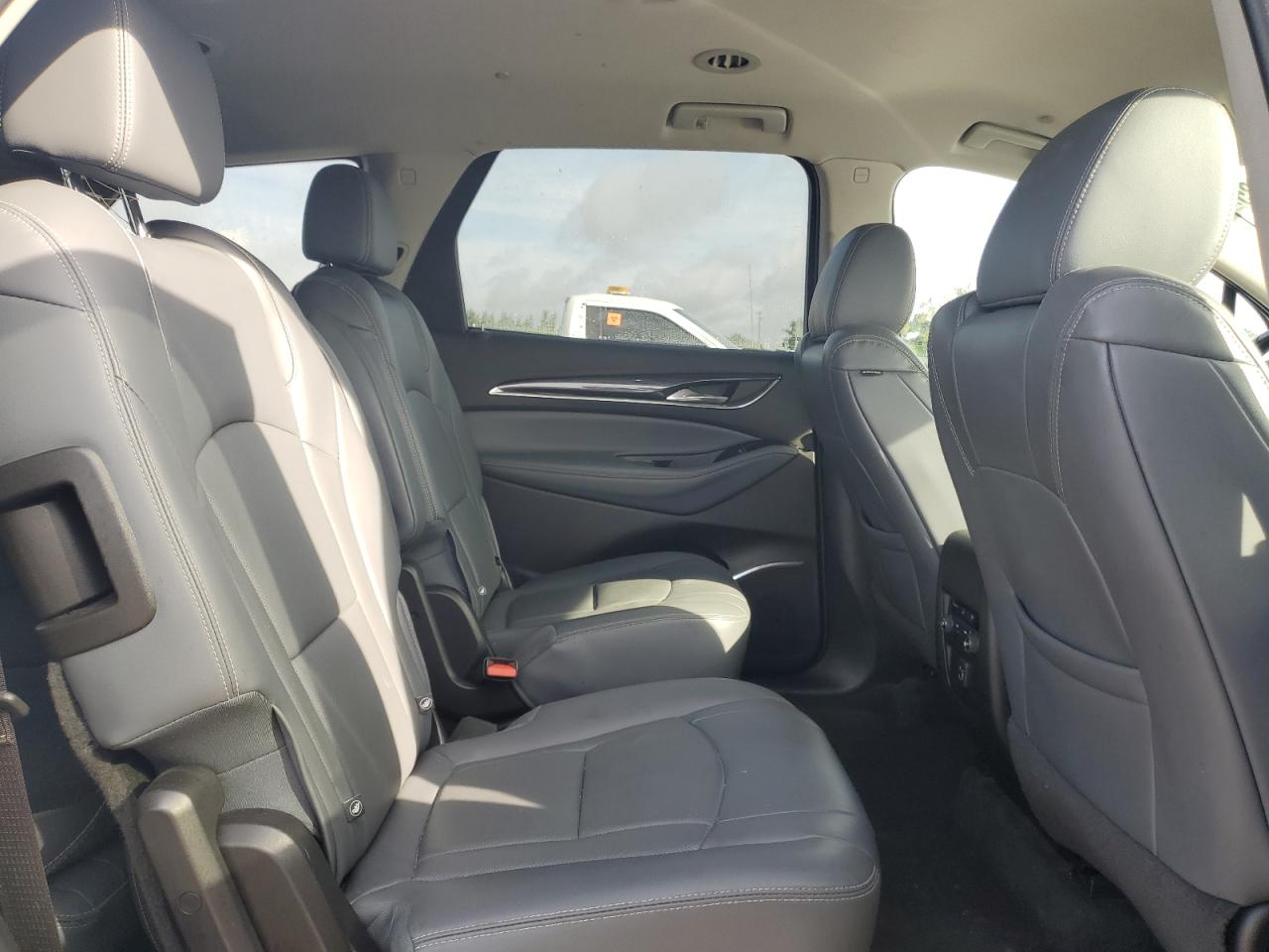 BUICK ENCLAVE ESSENCE