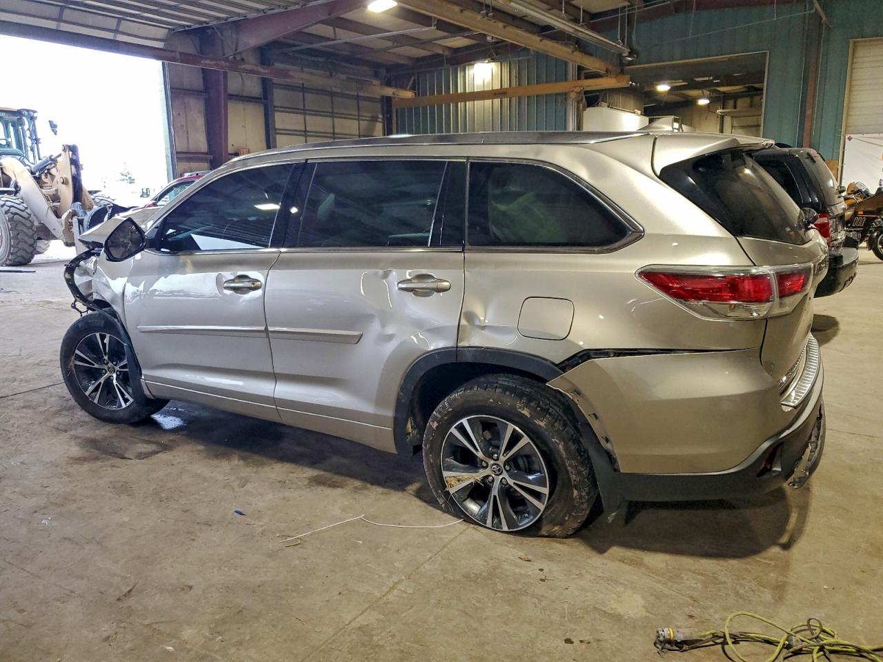 TOYOTA HIGHLANDER XLE