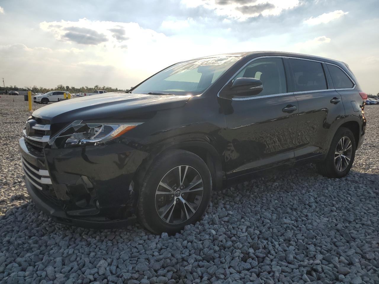 TOYOTA HIGHLANDER LE