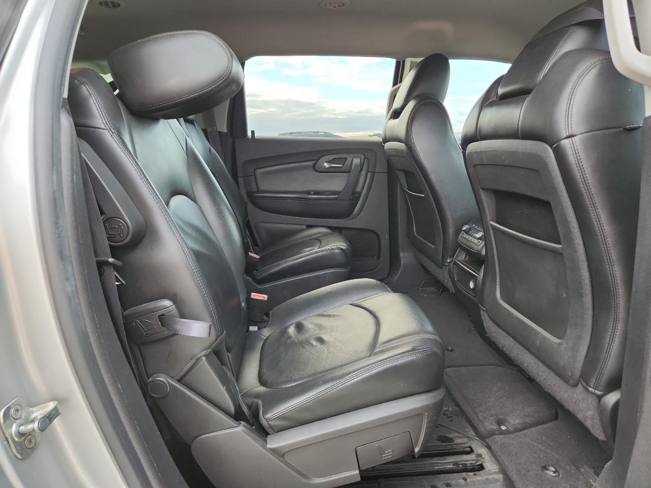 CHEVROLET TRAVERSE LT