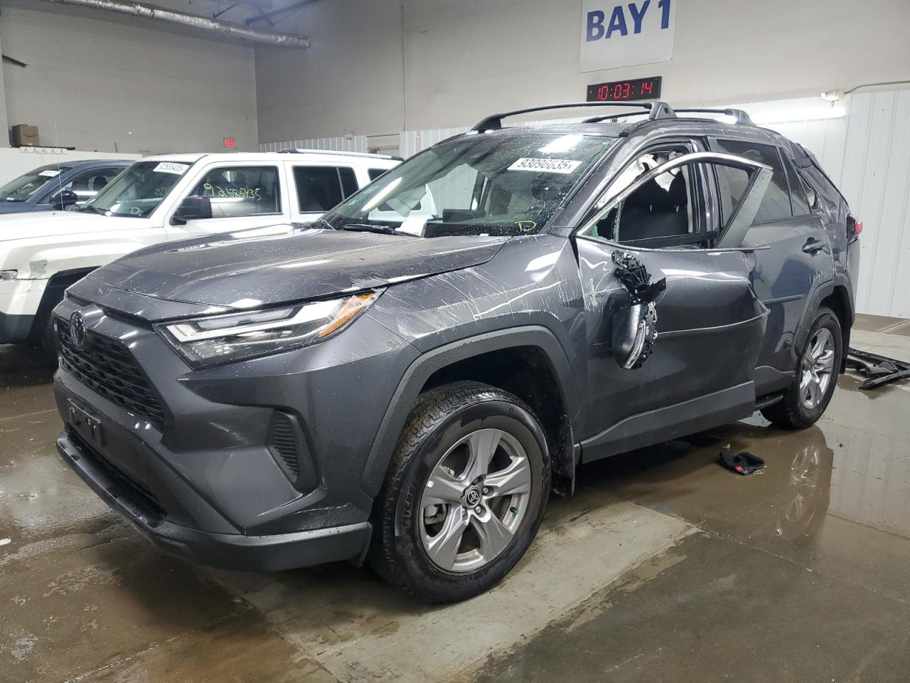 TOYOTA RAV4 XLE