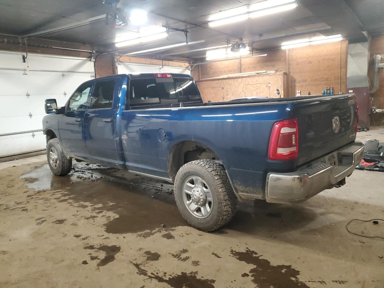 RAM 2500 TRADESMAN