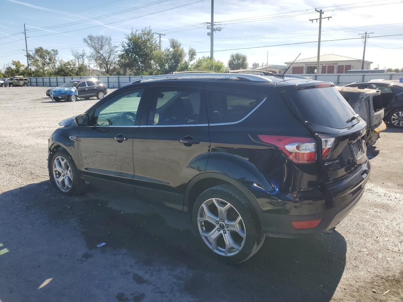 FORD ESCAPE TITANIUM