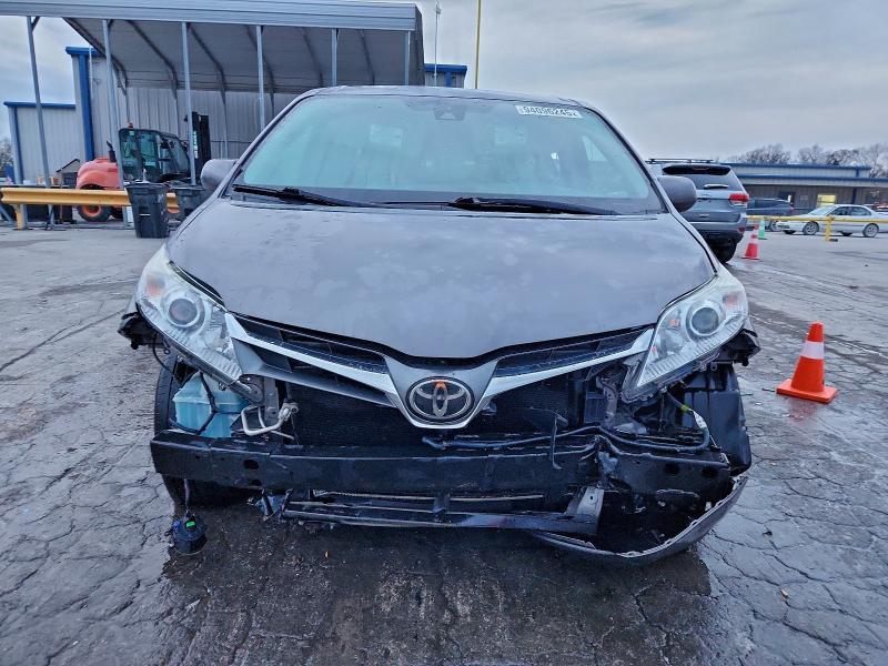 2018 TOYOTA SIENNA XLE #3302825891