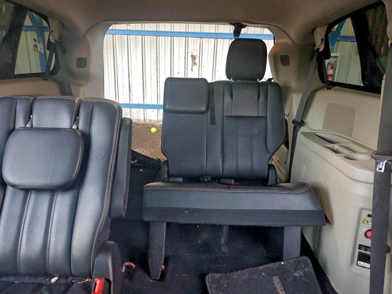 CHRYSLER TOWN & COUNTRY TOURING