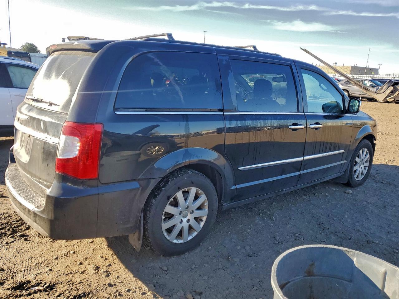 CHRYSLER TOWN & COUNTRY TOURING L