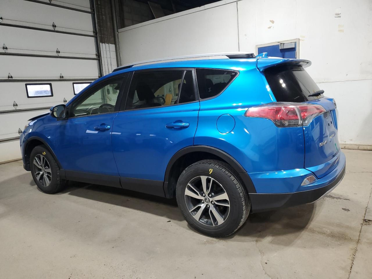Lot #3301613648 2017 TOYOTA RAV4 XLE