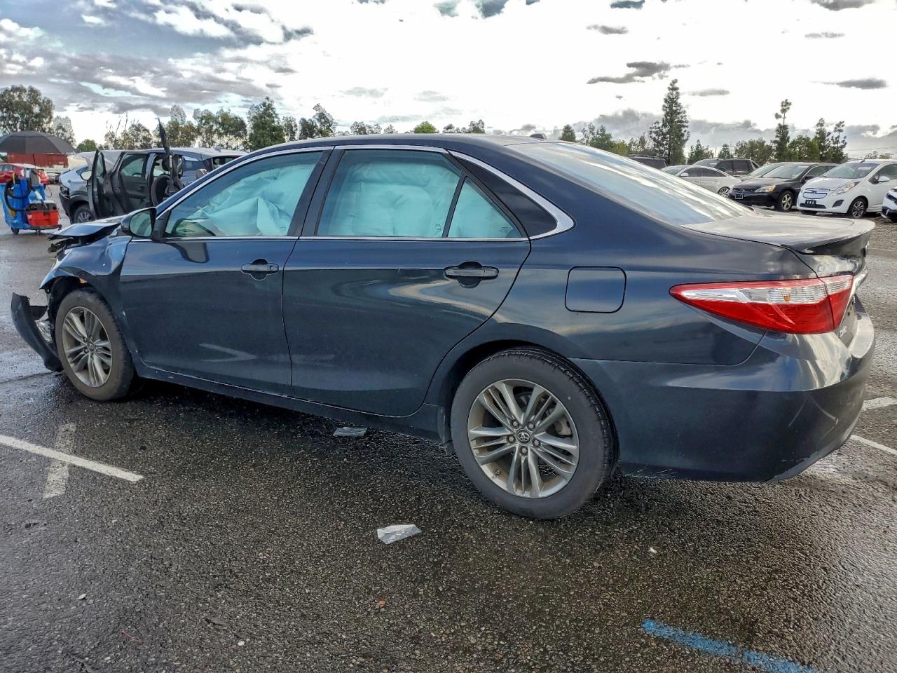 Lot #3302700038 2017 TOYOTA CAMRY LE