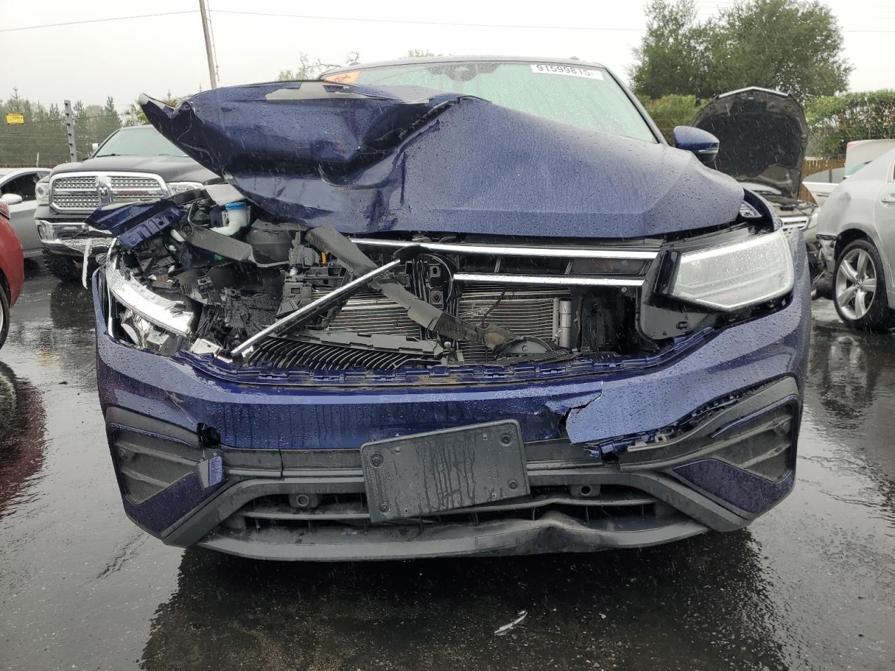 VOLKSWAGEN TIGUAN SE