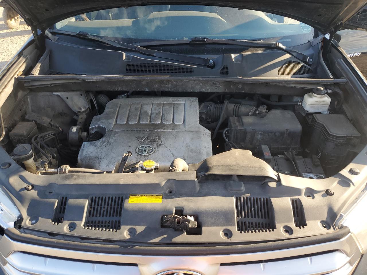 TOYOTA HIGHLANDER LIMITED