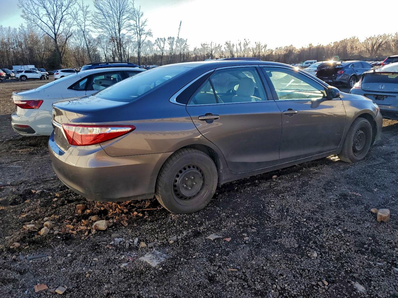 TOYOTA CAMRY LE