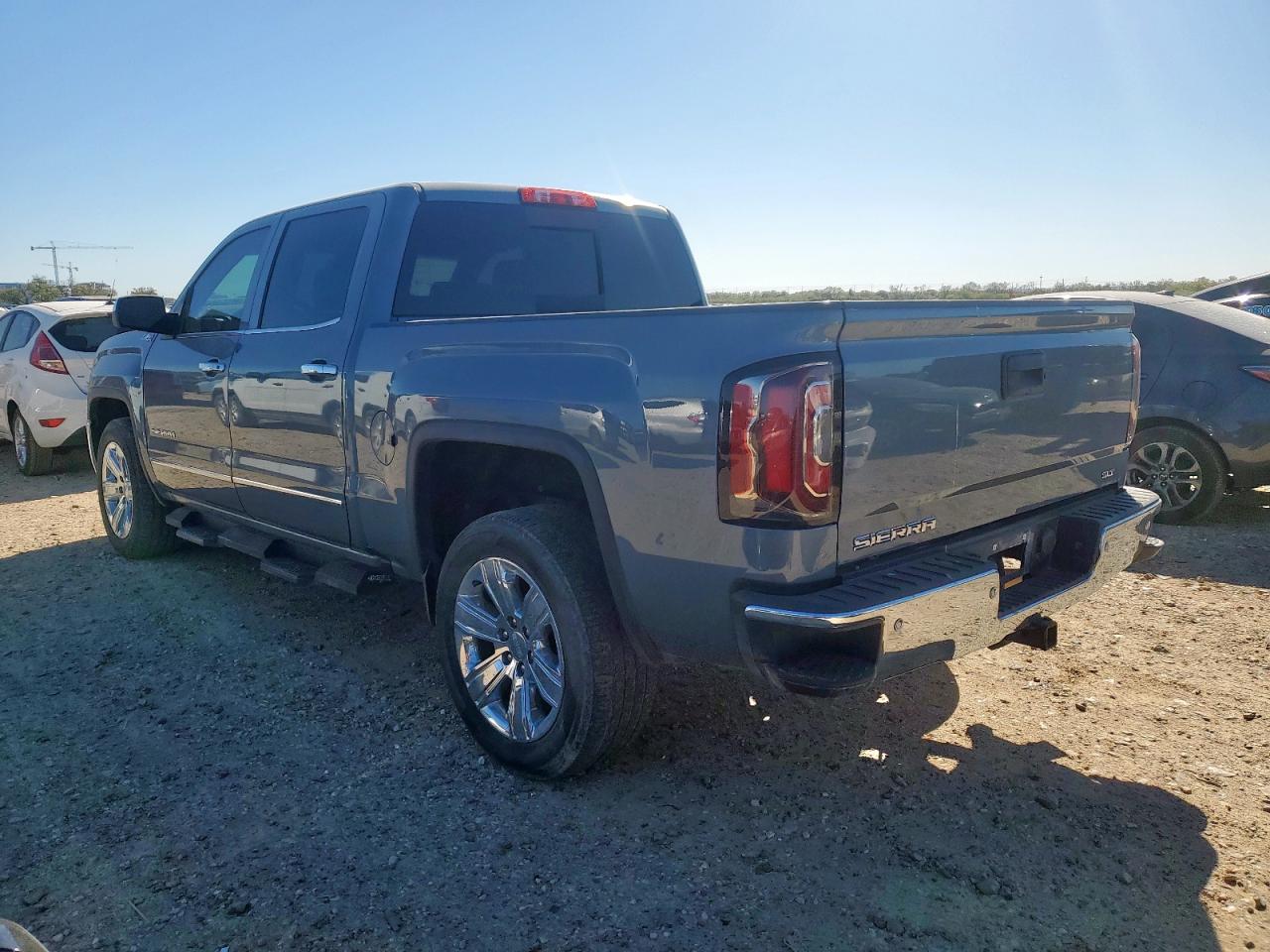 GMC SIERRA K1500 SLT