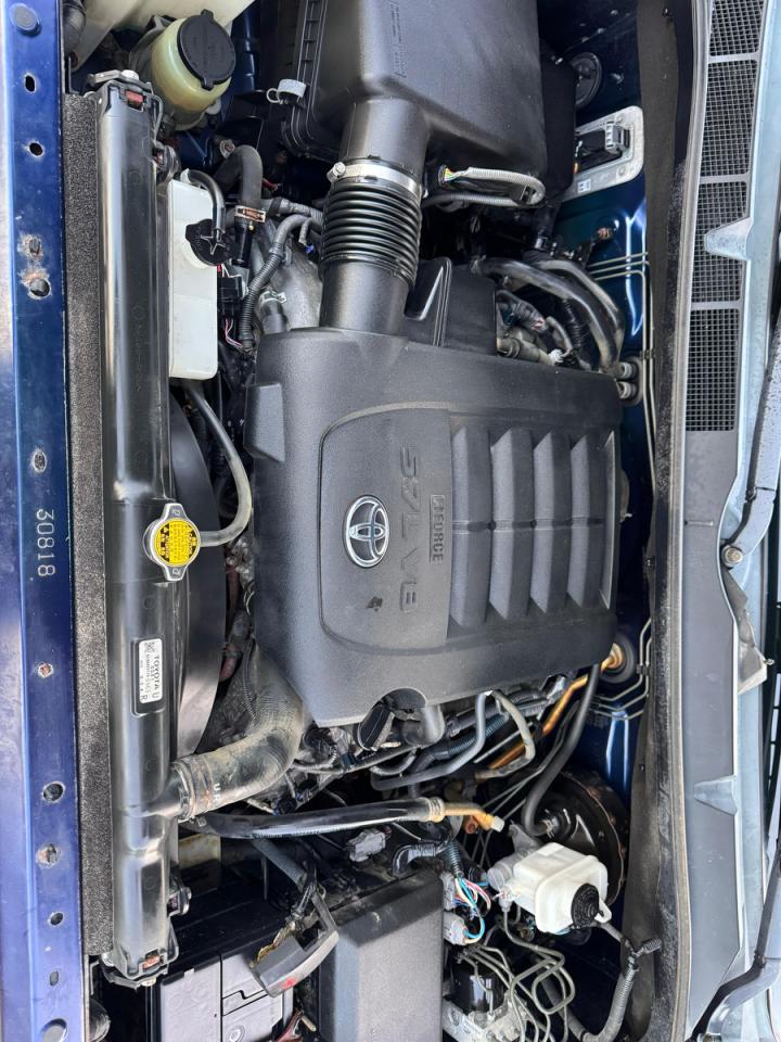 TOYOTA TUNDRA CREWMAX SR5