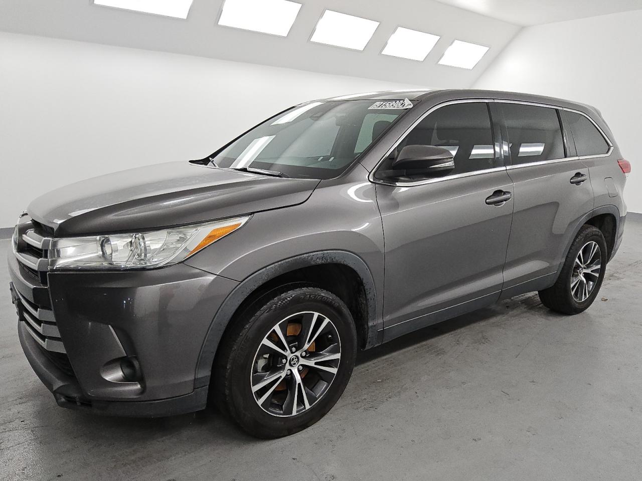 TOYOTA HIGHLANDER LE