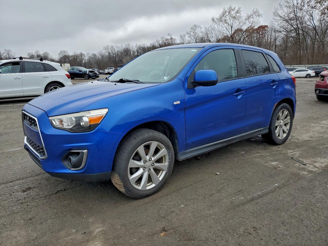 MITSUBISHI OUTLANDER ES