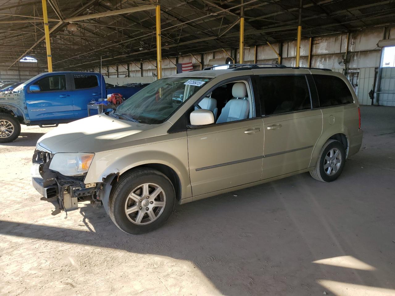 CHRYSLER TOWN & COUNTRY TOURING PLUS