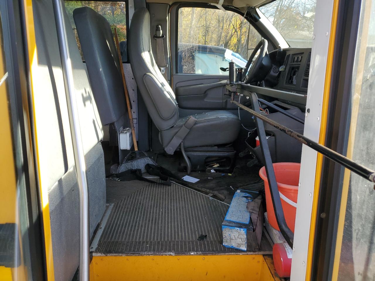 Lot #3305374335 2012 CHEVROLET SCHOOL BUS