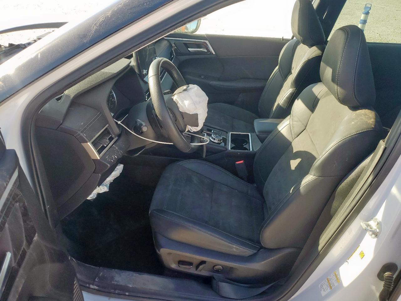 MITSUBISHI OUTLANDER SE