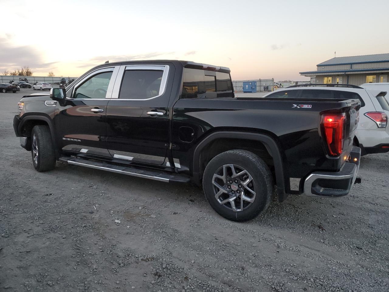 GMC SIERRA K1500 SLT