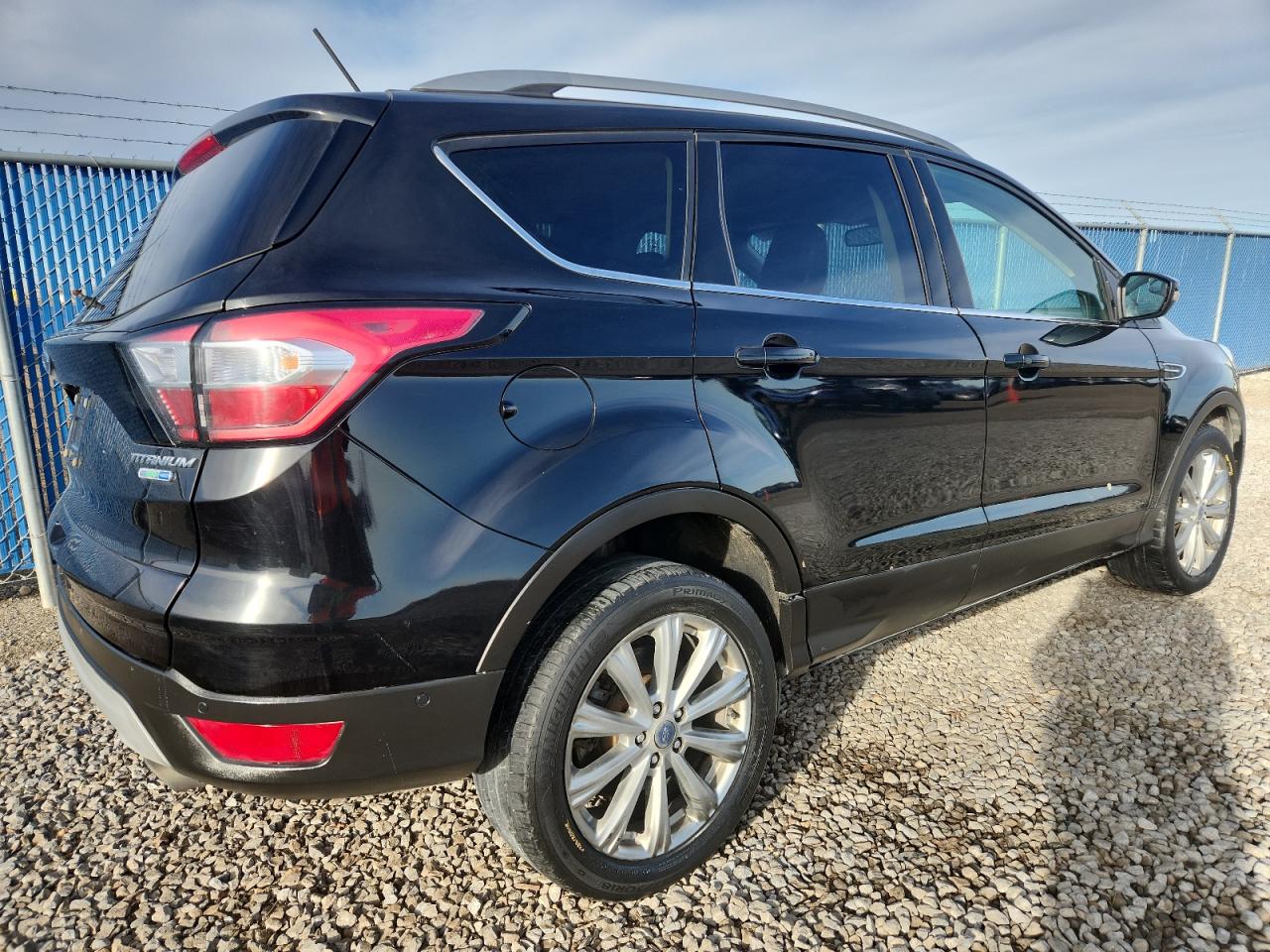 FORD ESCAPE TITANIUM