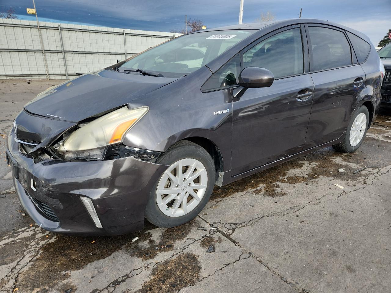 TOYOTA PRIUS V