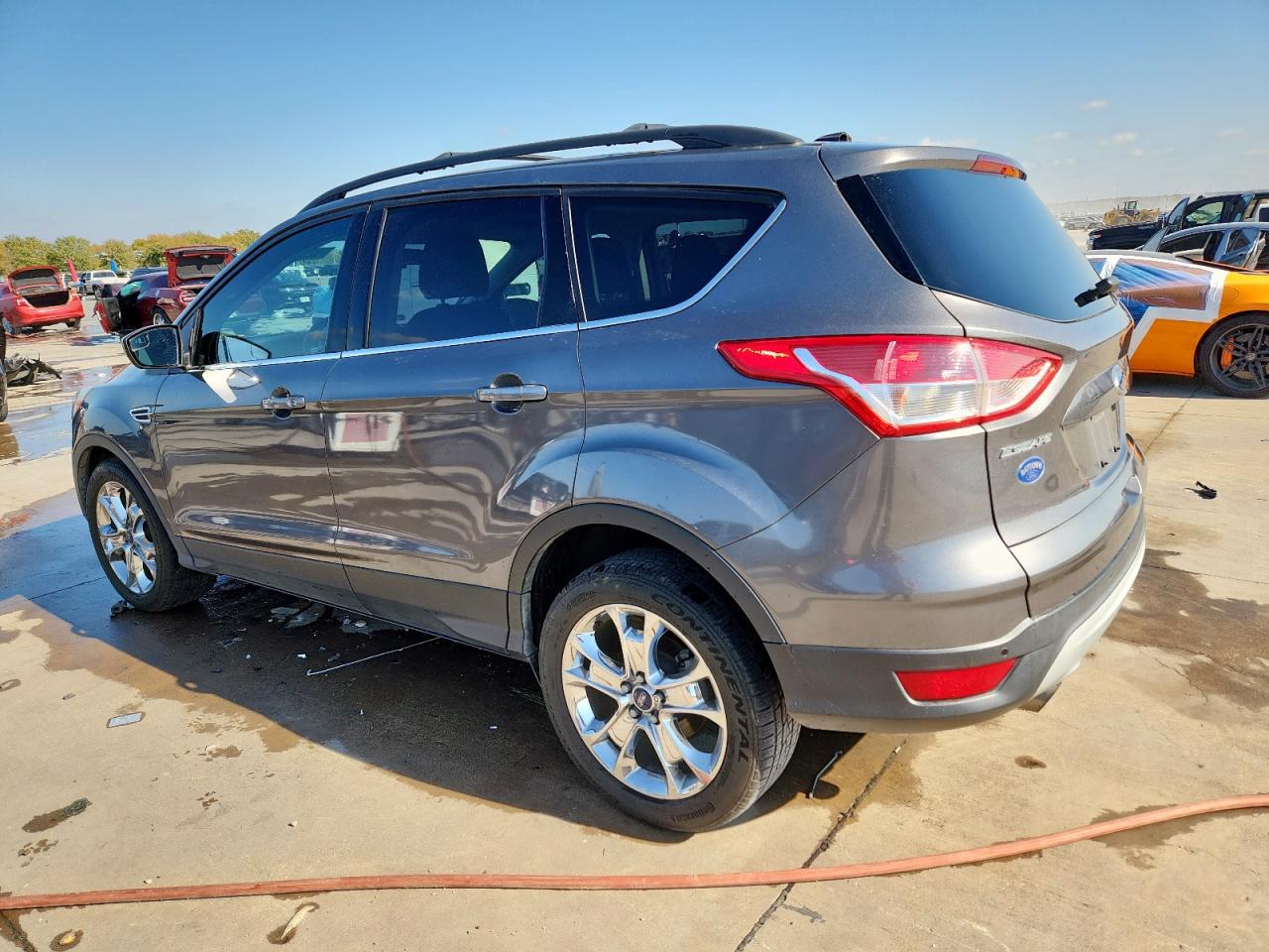 FORD ESCAPE SE