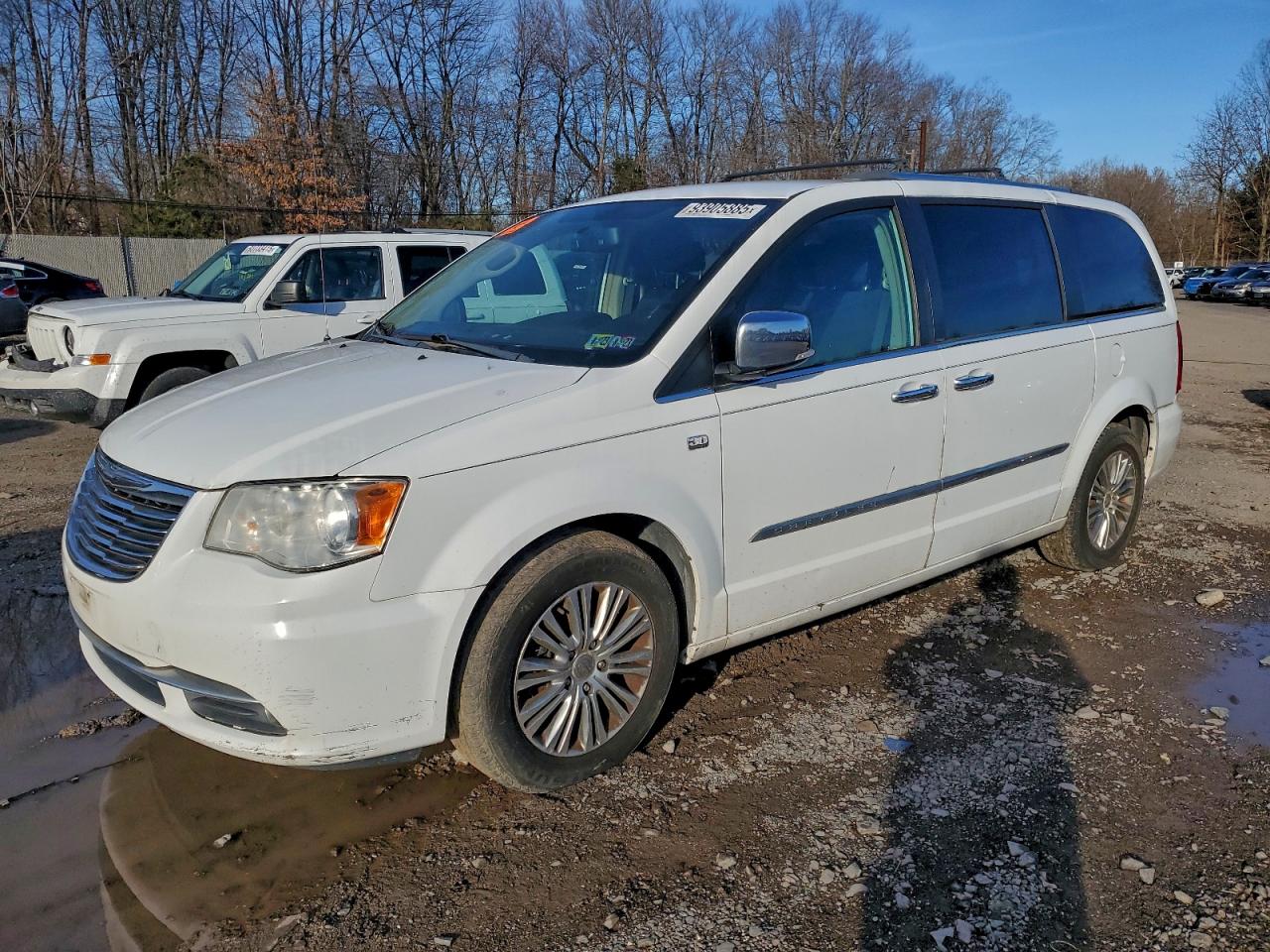 CHRYSLER TOWN & COUNTRY TOURING L