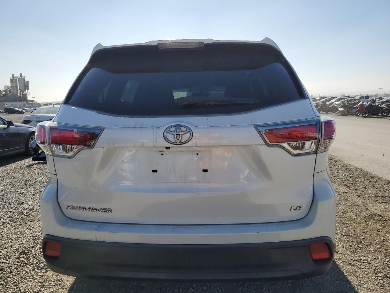 TOYOTA HIGHLANDER LE