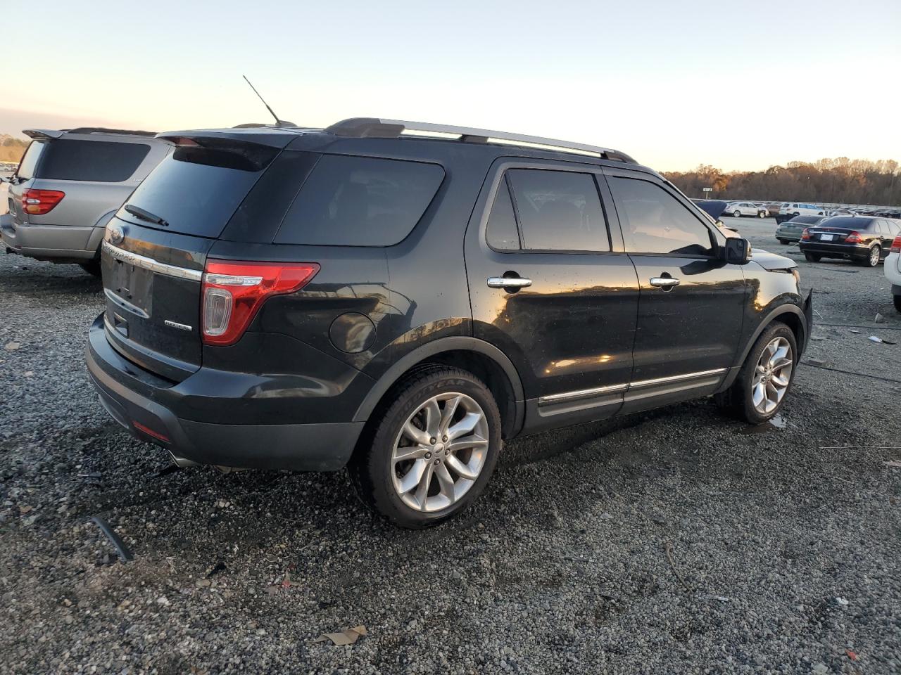 FORD EXPLORER XLT