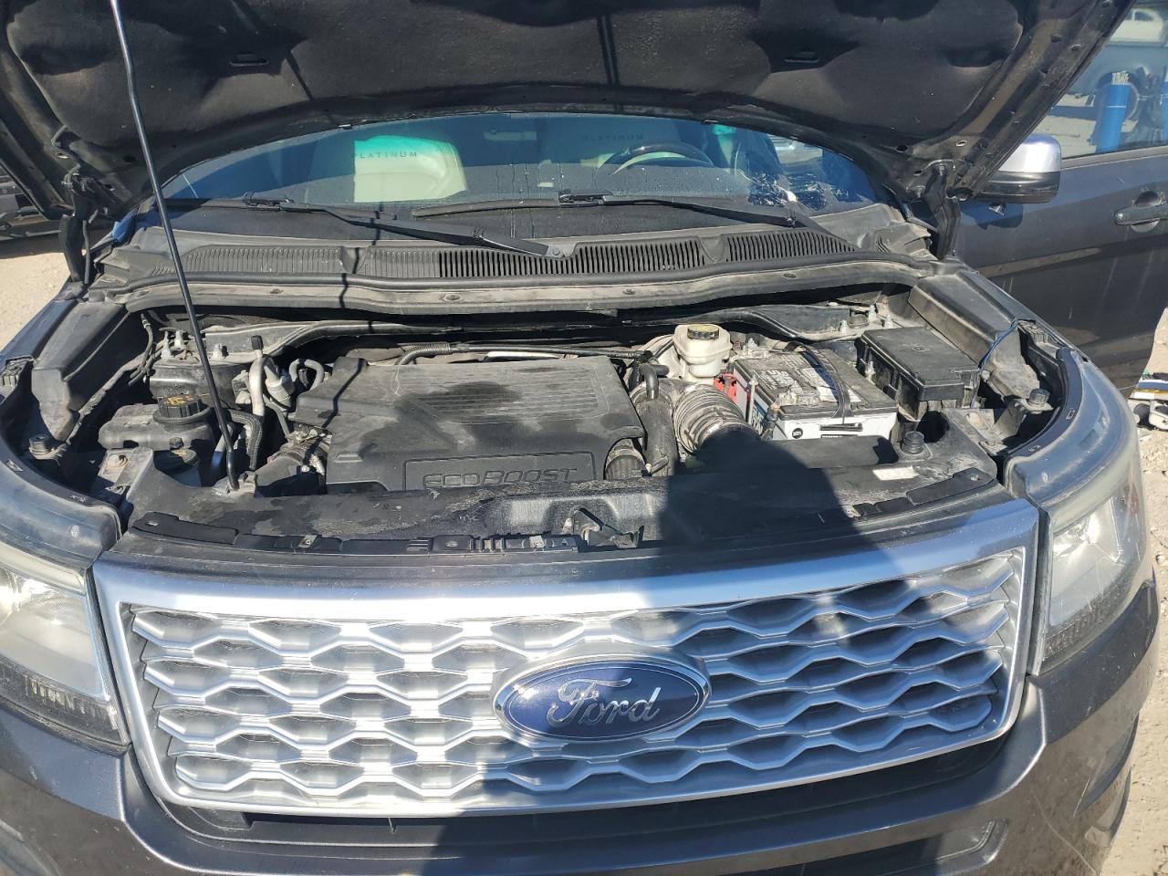 FORD EXPLORER PLATINUM