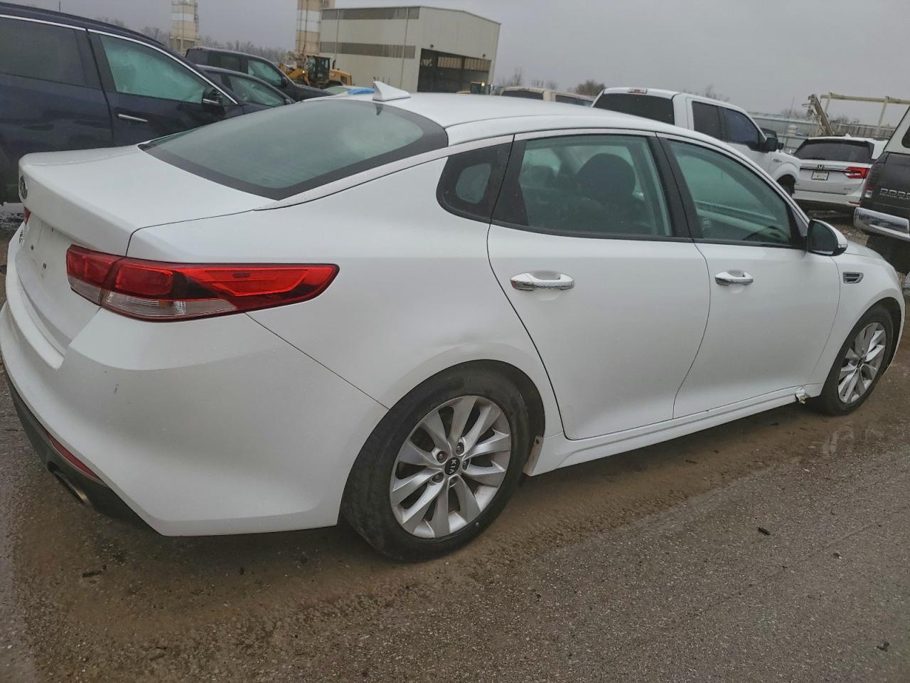 KIA OPTIMA LX